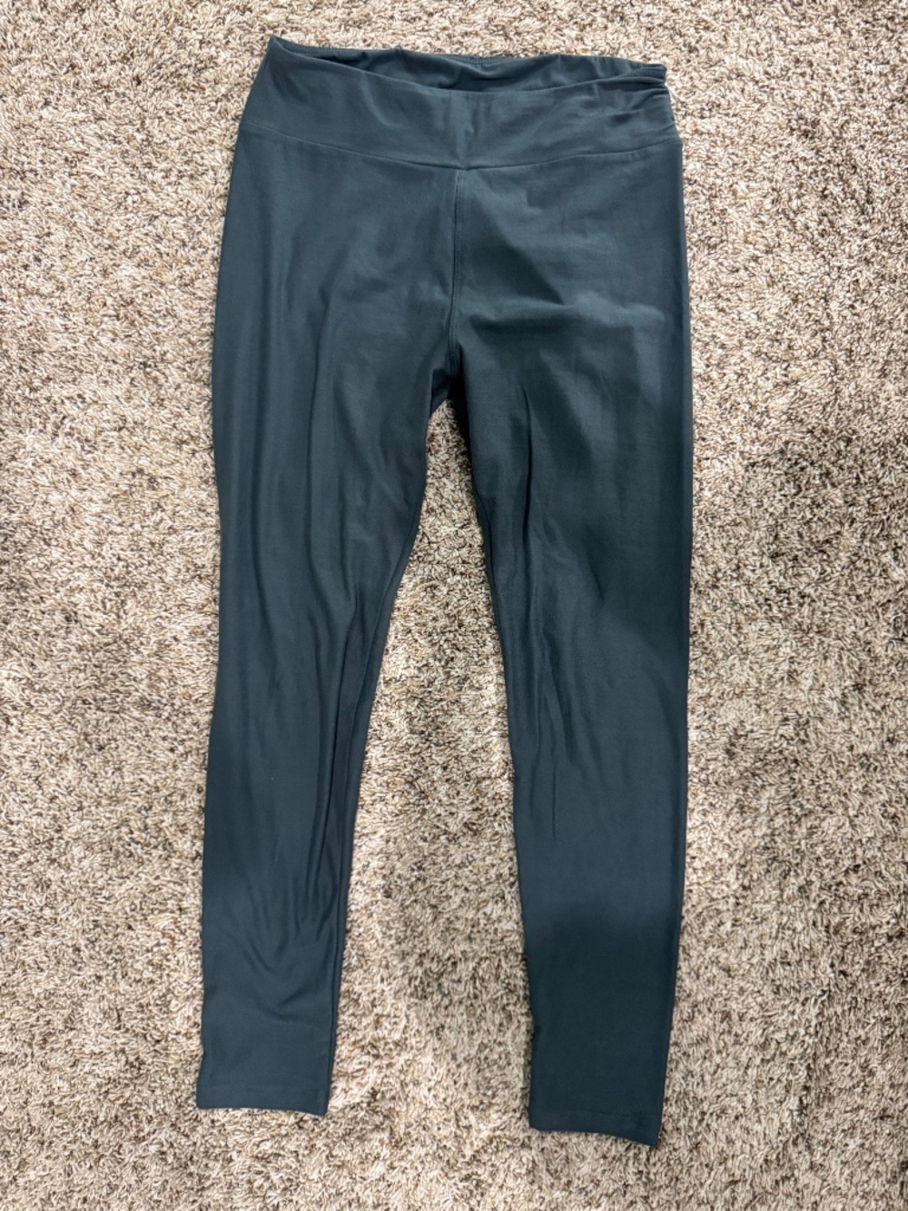 LuLaRoe women's grey leggings OS (one size) fits 2-10